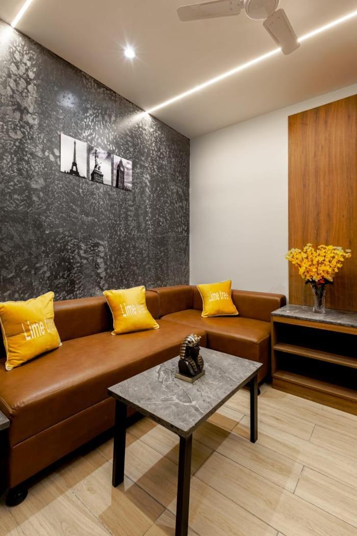Hotel Imperial Stayz Sector 51 Gurgaon Exterior photo